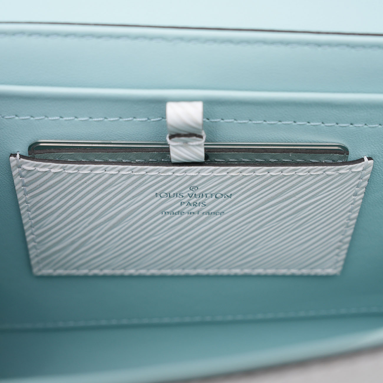 LOUIS VUITTON(USED)루이비통 M22029 시즌 에삐 트위스트 MM